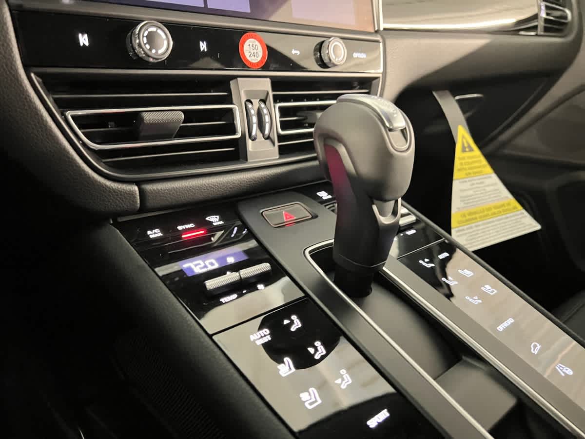 new 2026 Porsche Macan car