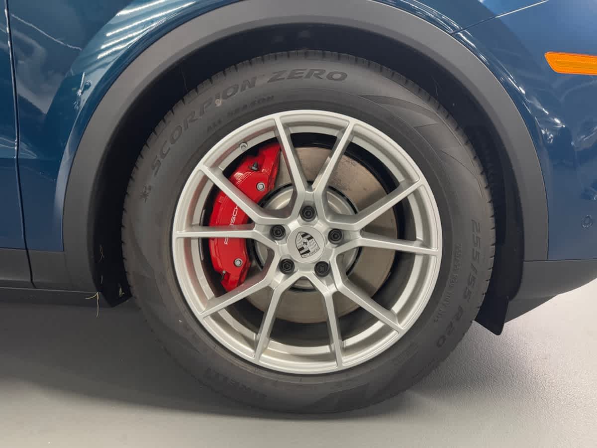 new 2025 Porsche Cayenne car