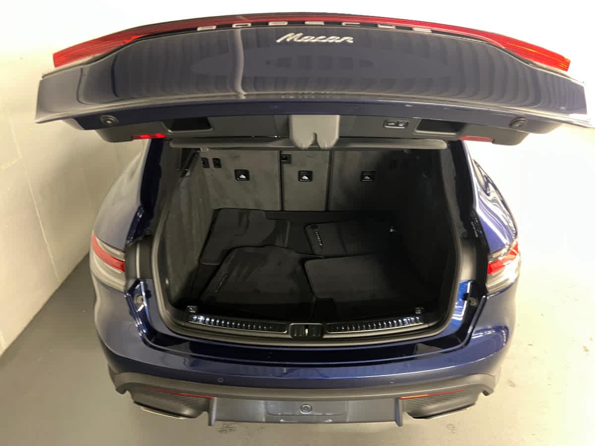 2026 Porsche Macan T - Photo 20