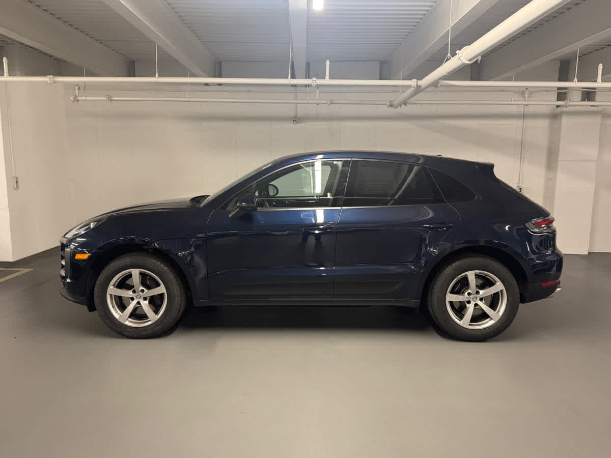 2020 Porsche Macan photo 2