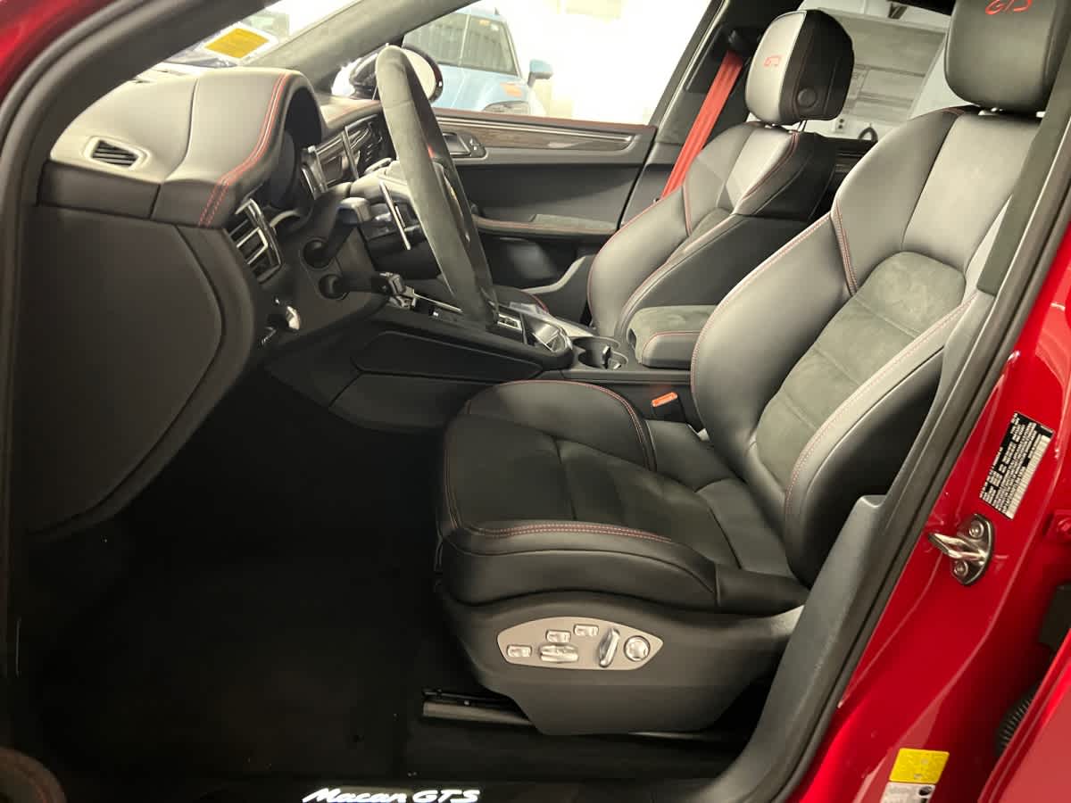 new 2026 Porsche Macan car