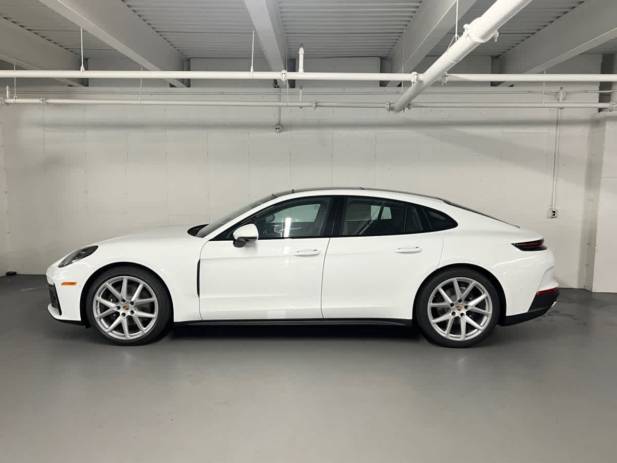 new 2026 Porsche Panamera car