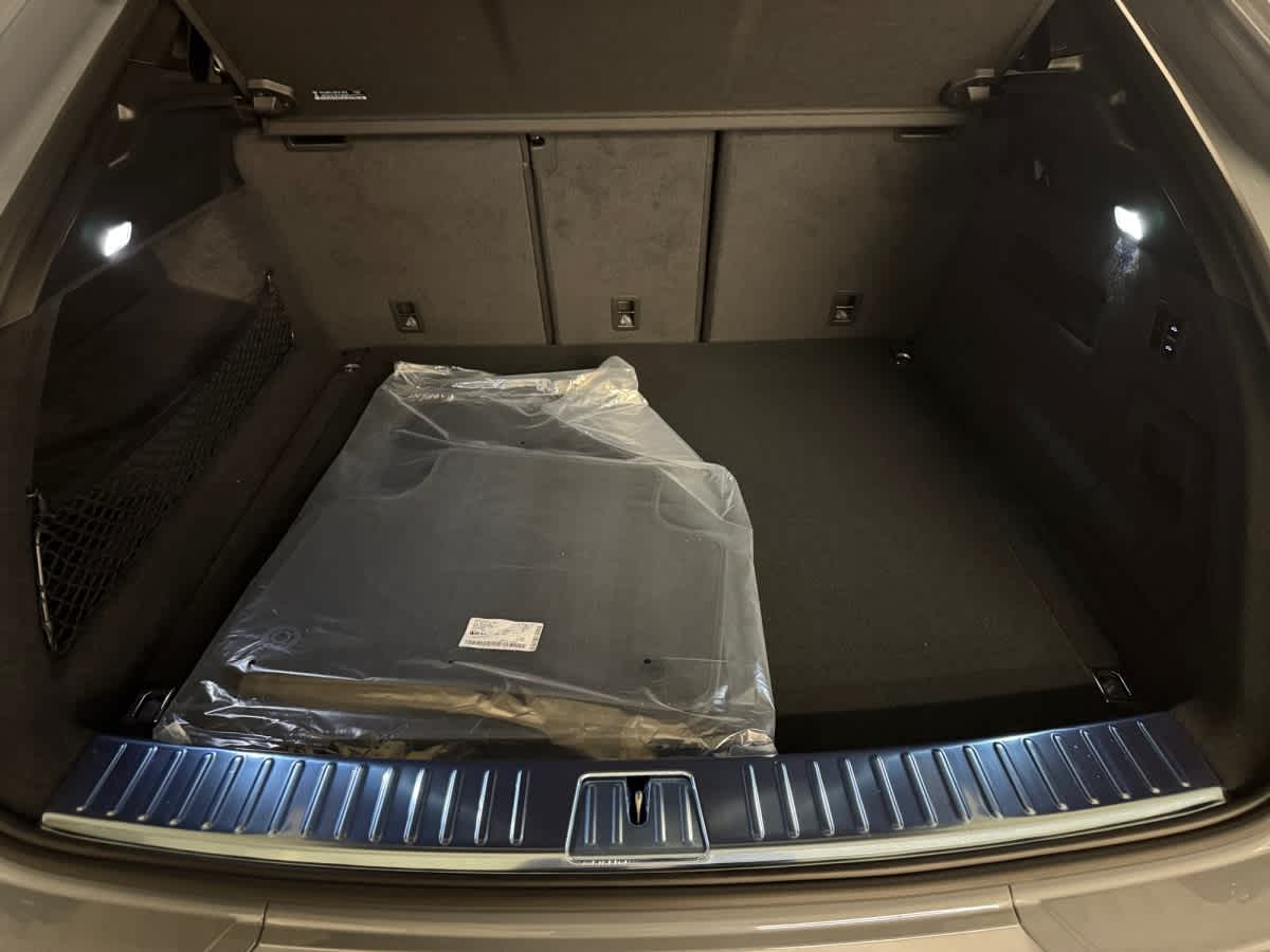 new 2026 Porsche Cayenne car