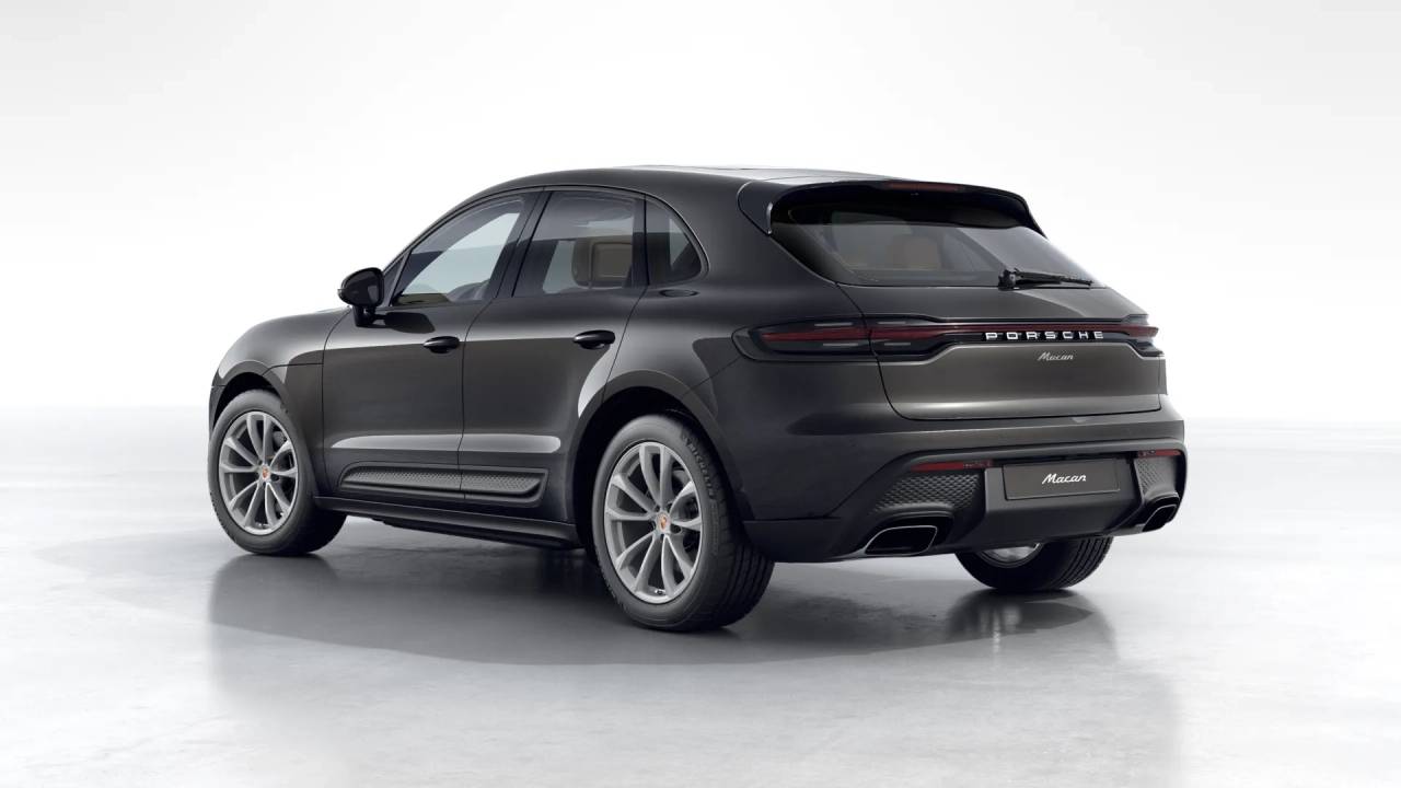 2026 Porsche Macan T photo 3