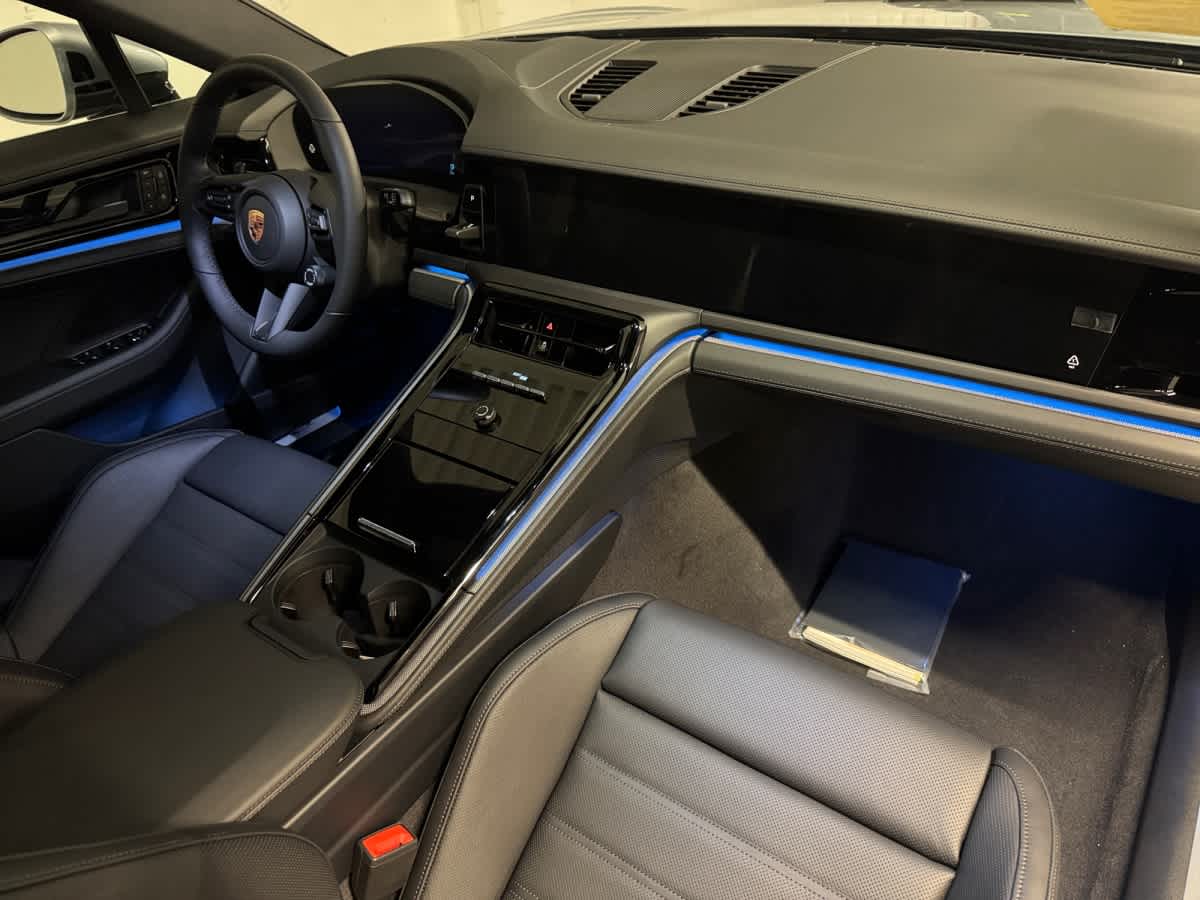 new 2026 Porsche Panamera car