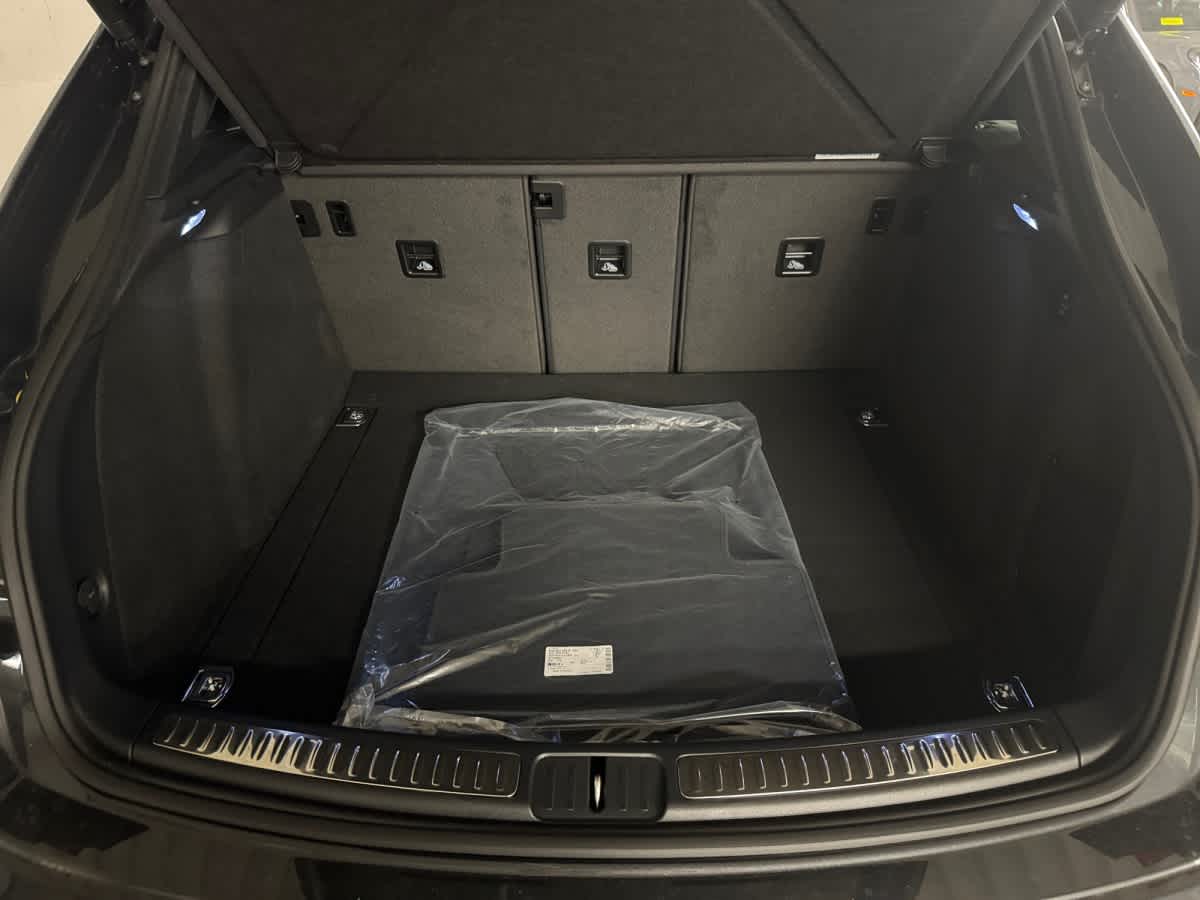 new 2026 Porsche Macan car