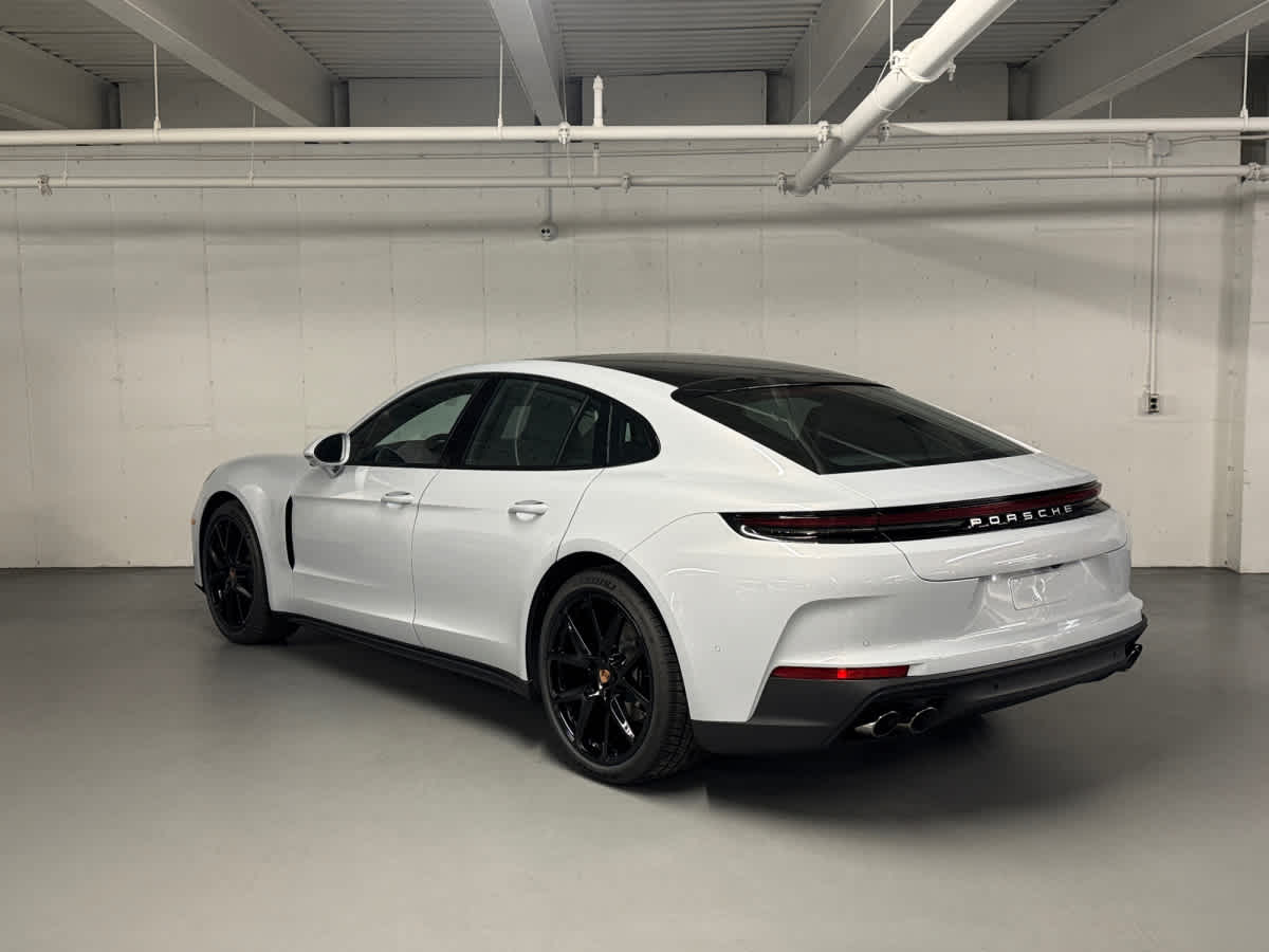 new 2026 Porsche Panamera car