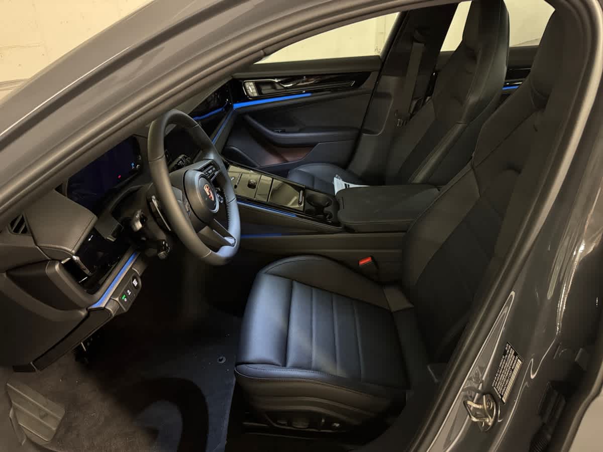 new 2025 Porsche Panamera car