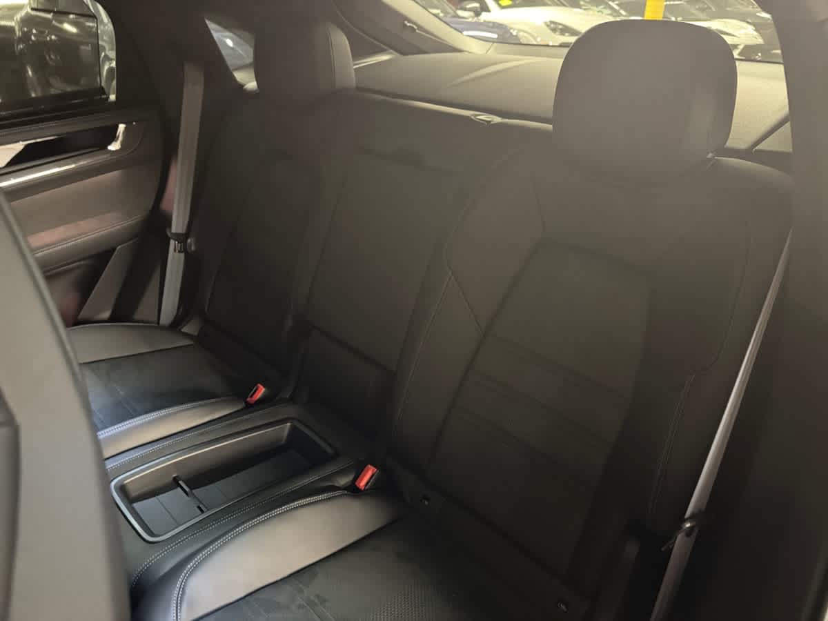 new 2025 Porsche Cayenne car