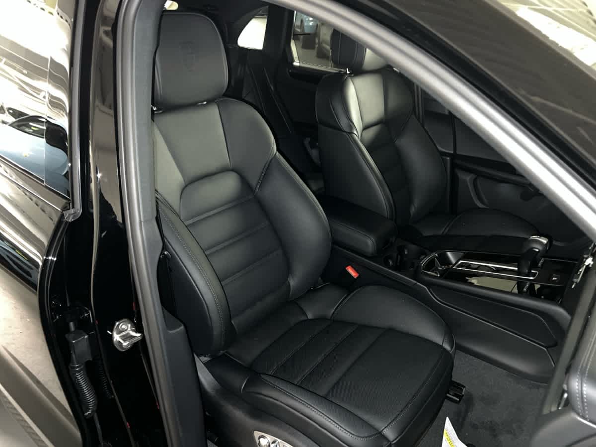 new 2026 Porsche Macan car