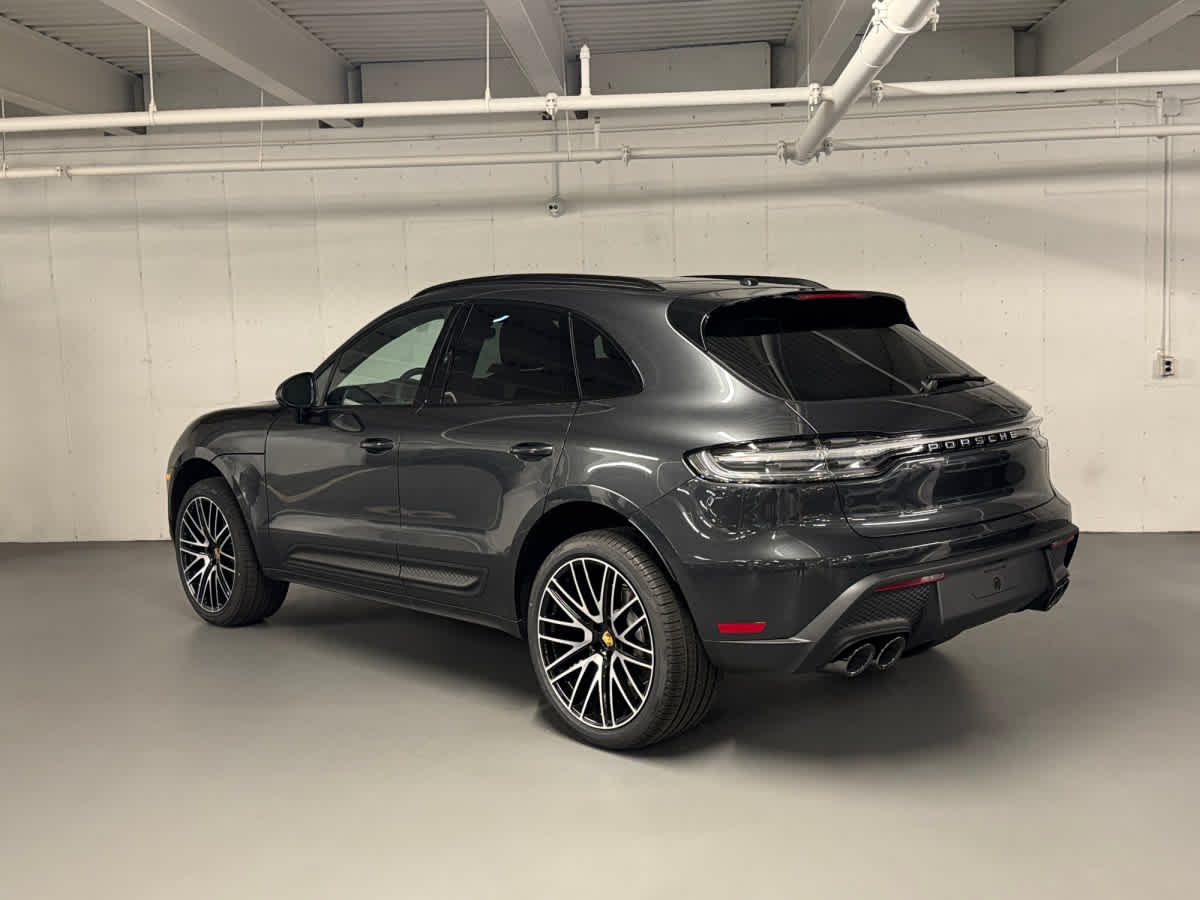 2026 Porsche Macan T photo 3