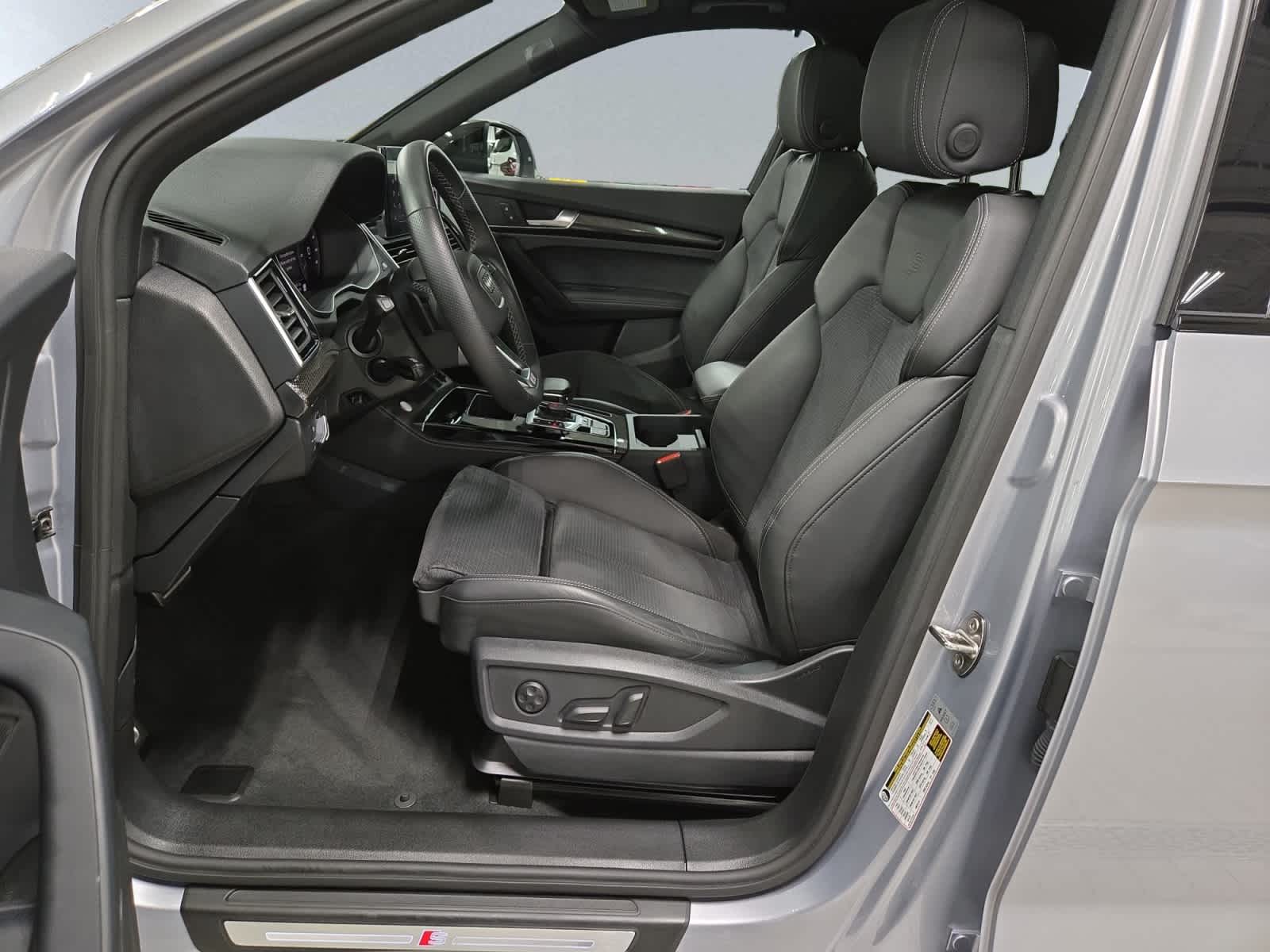 used 2024 Audi SQ5 car, priced at $46,998
