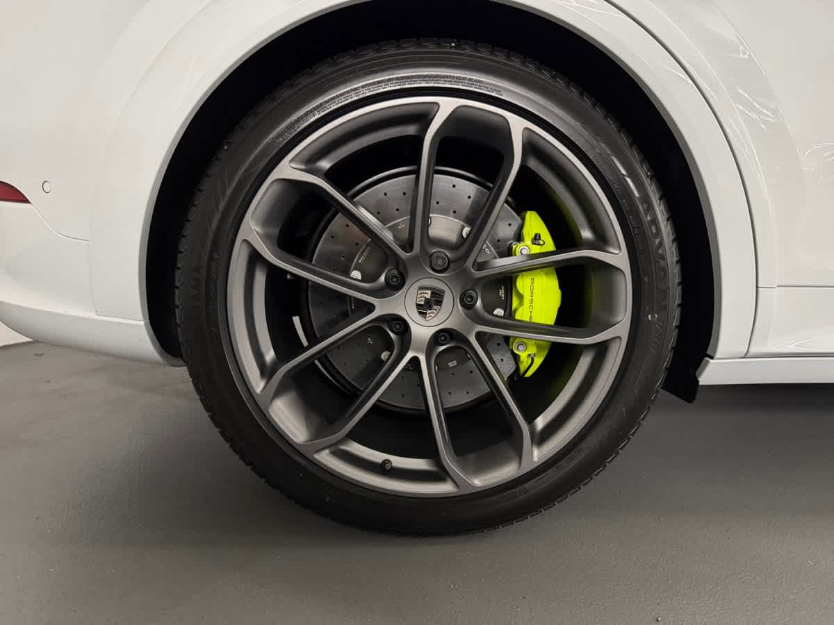 new 2025 Porsche Cayenne car