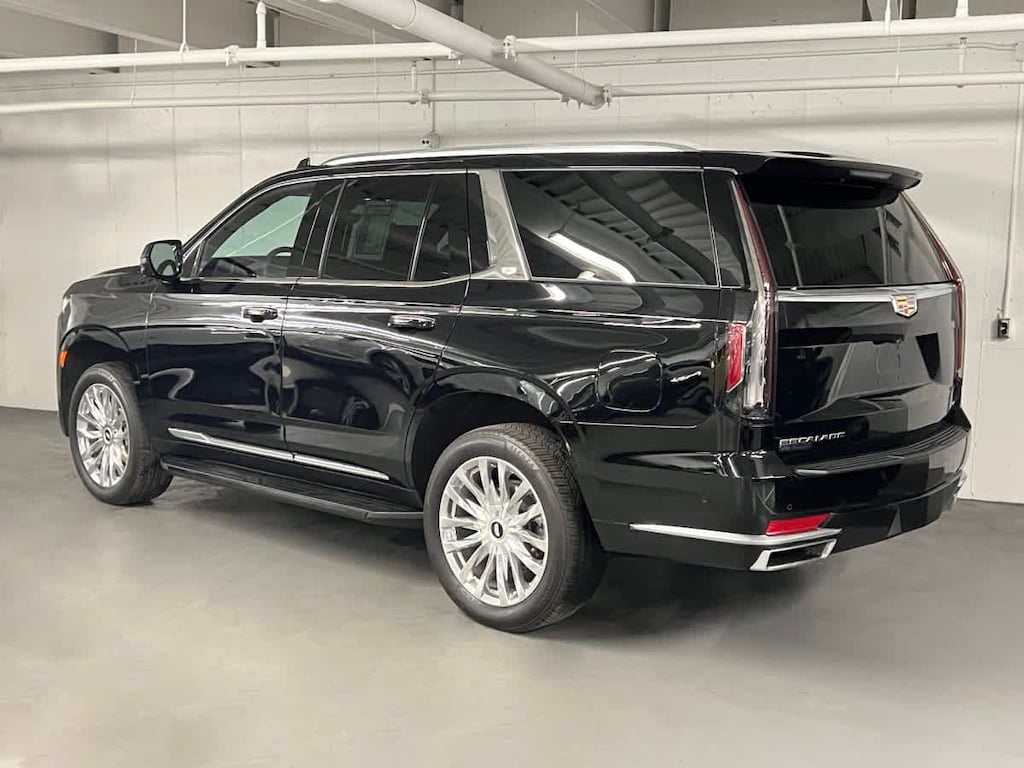 Used 2024 CADILLAC Escalade 4WD Premium Luxury SUV