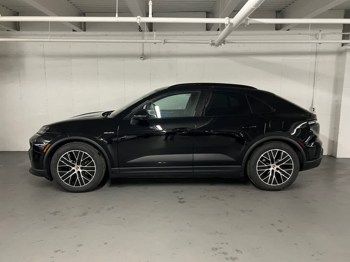 new 2026 Porsche Macan car