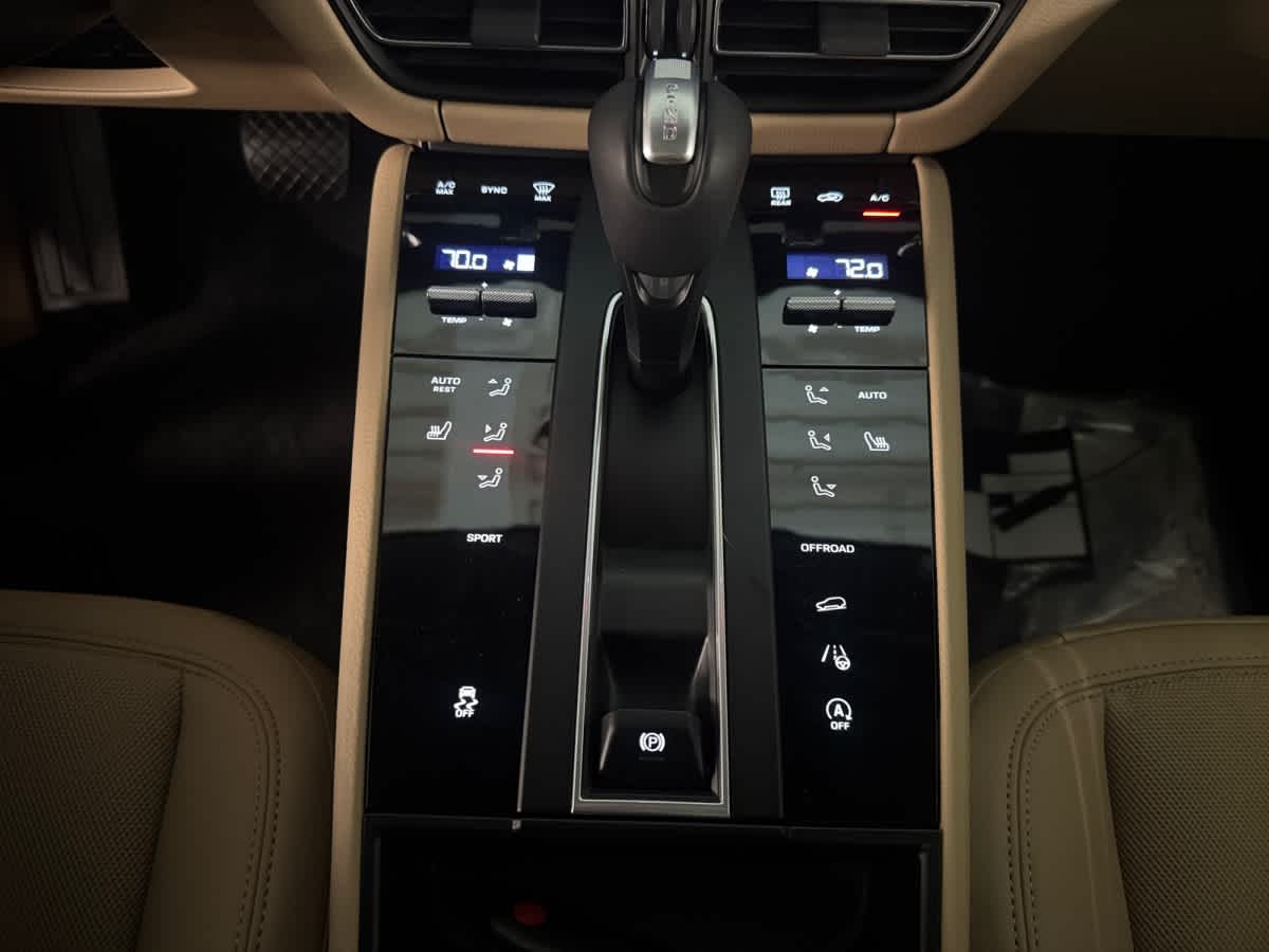 new 2026 Porsche Macan car