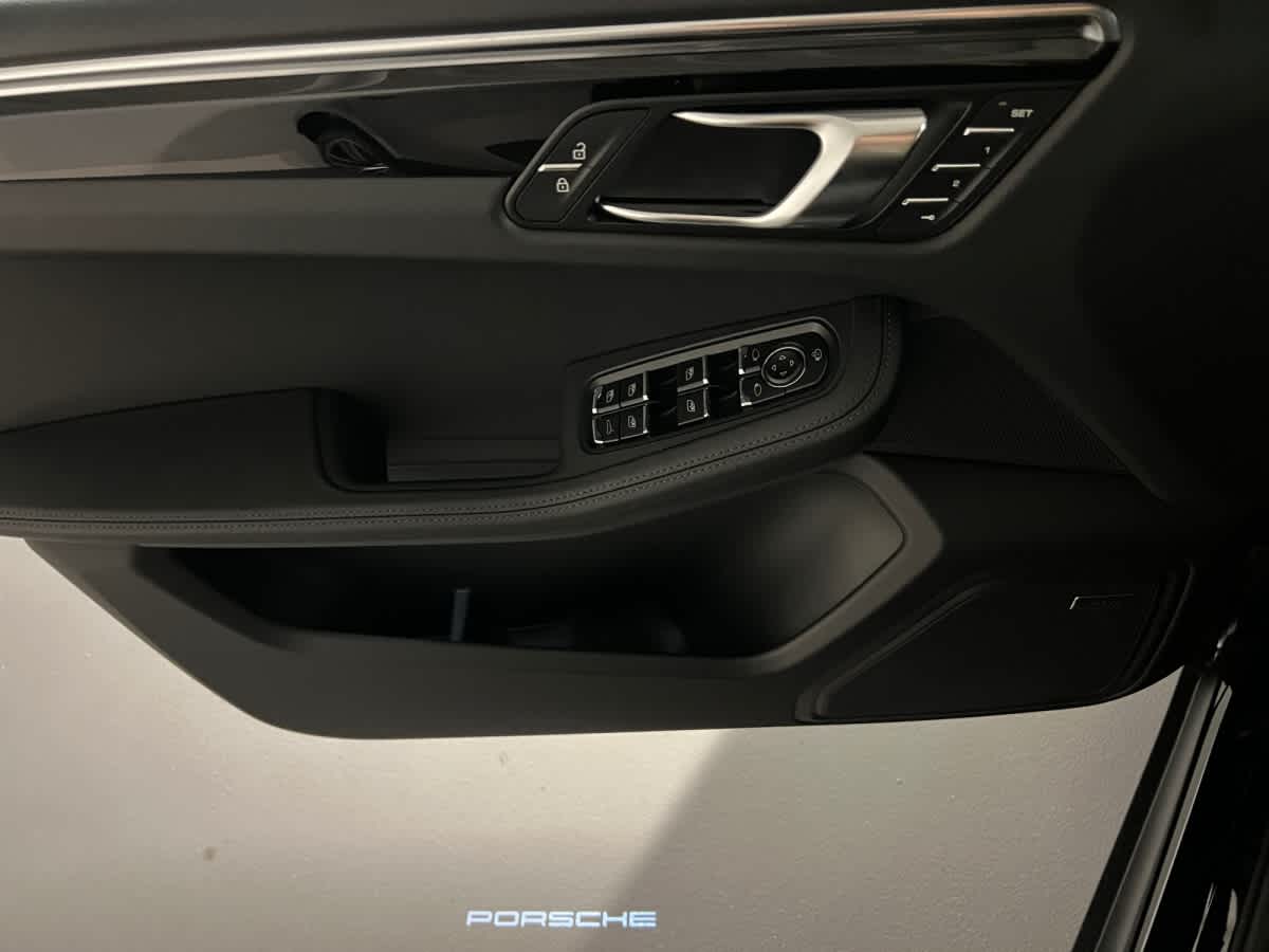new 2026 Porsche Macan car