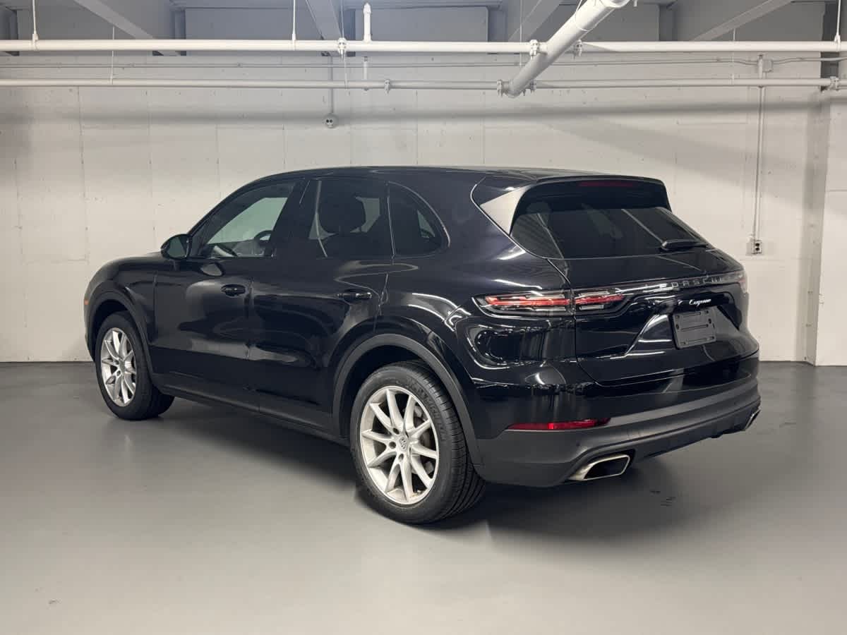 2021 Porsche Cayenne photo 3