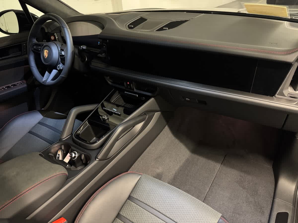 new 2026 Porsche Cayenne car