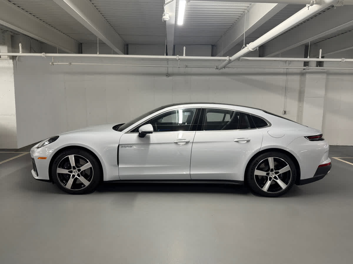 new 2025 Porsche Panamera car