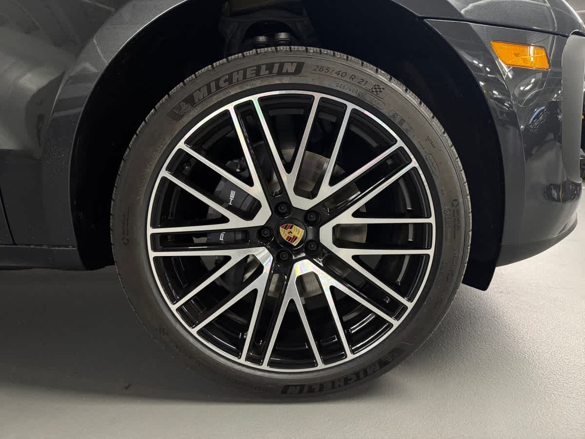 new 2026 Porsche Macan car