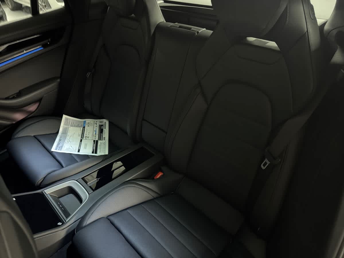 new 2026 Porsche Panamera car
