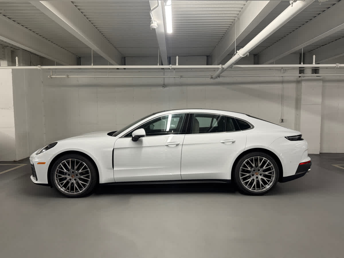 new 2026 Porsche Panamera car