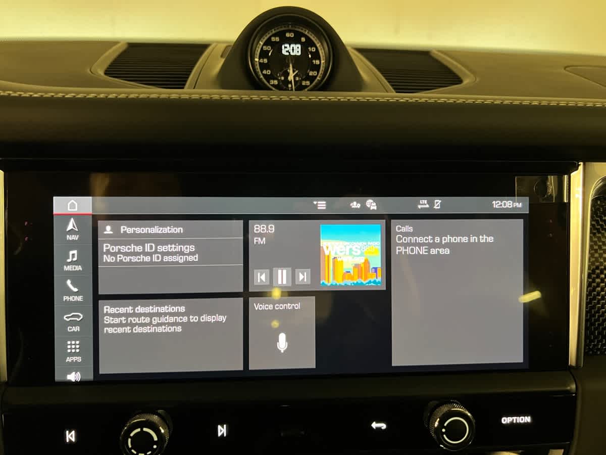 2025 Porsche Macan GTS - Photo 19