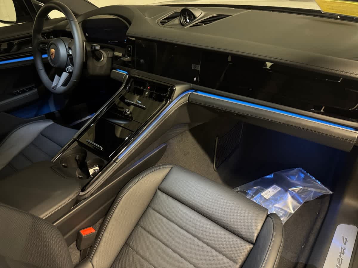 new 2026 Porsche Panamera car