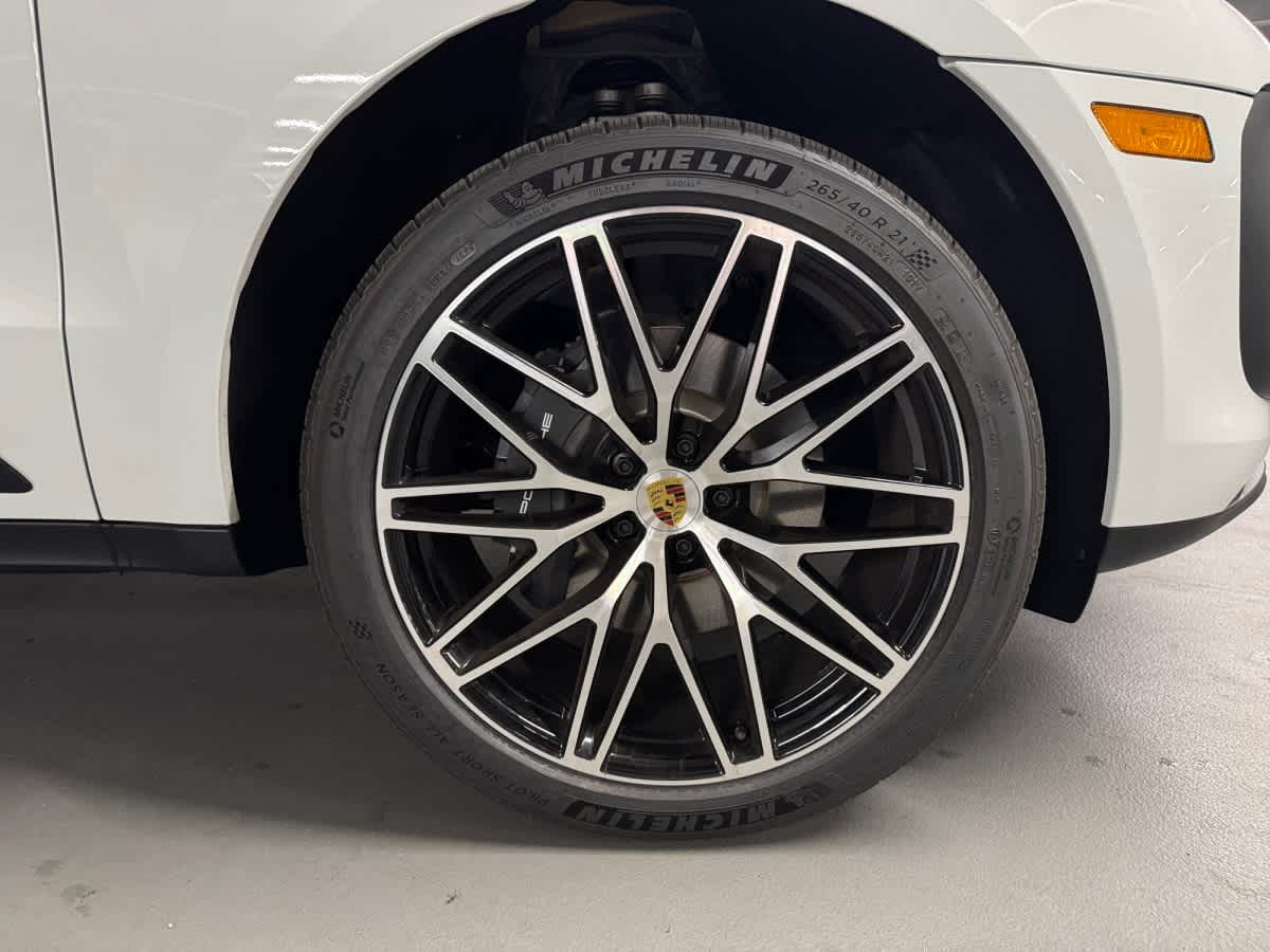 new 2026 Porsche Macan car