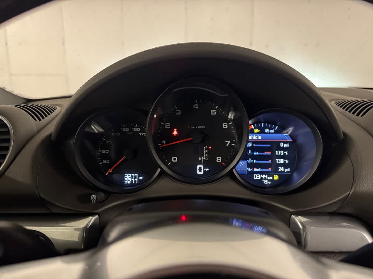 new 2025 Porsche 718 Boxster car