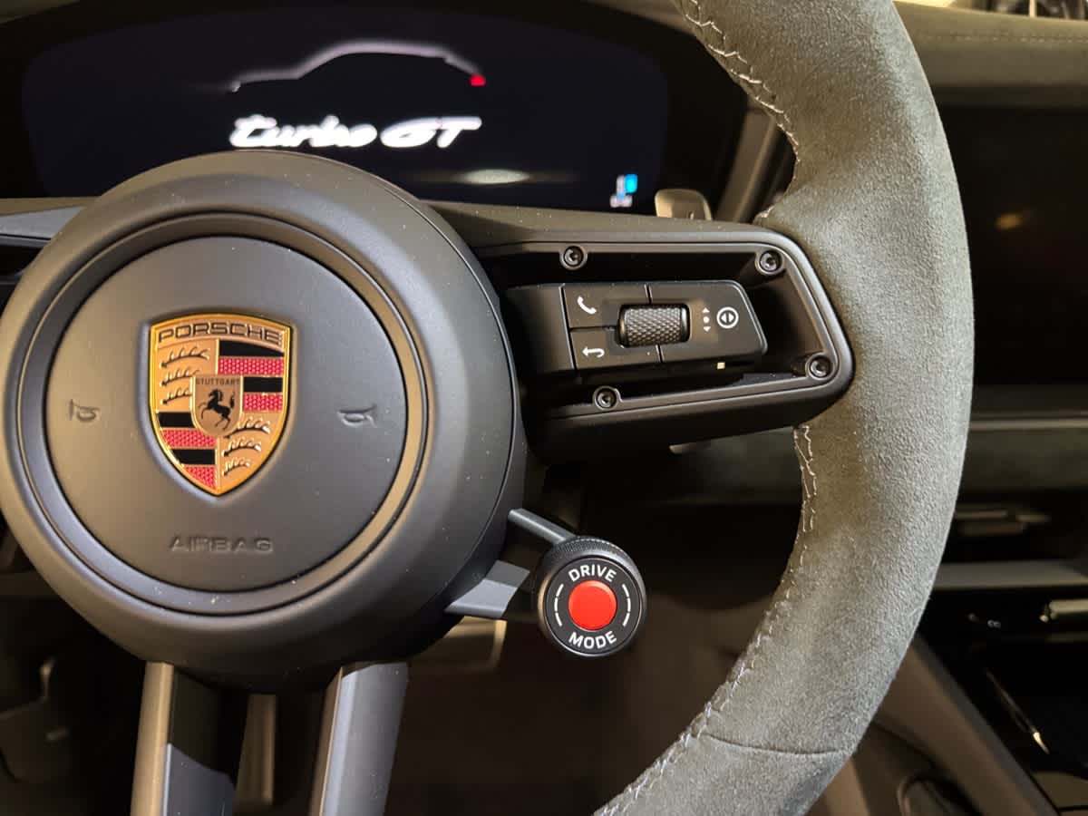 new 2025 Porsche Cayenne car