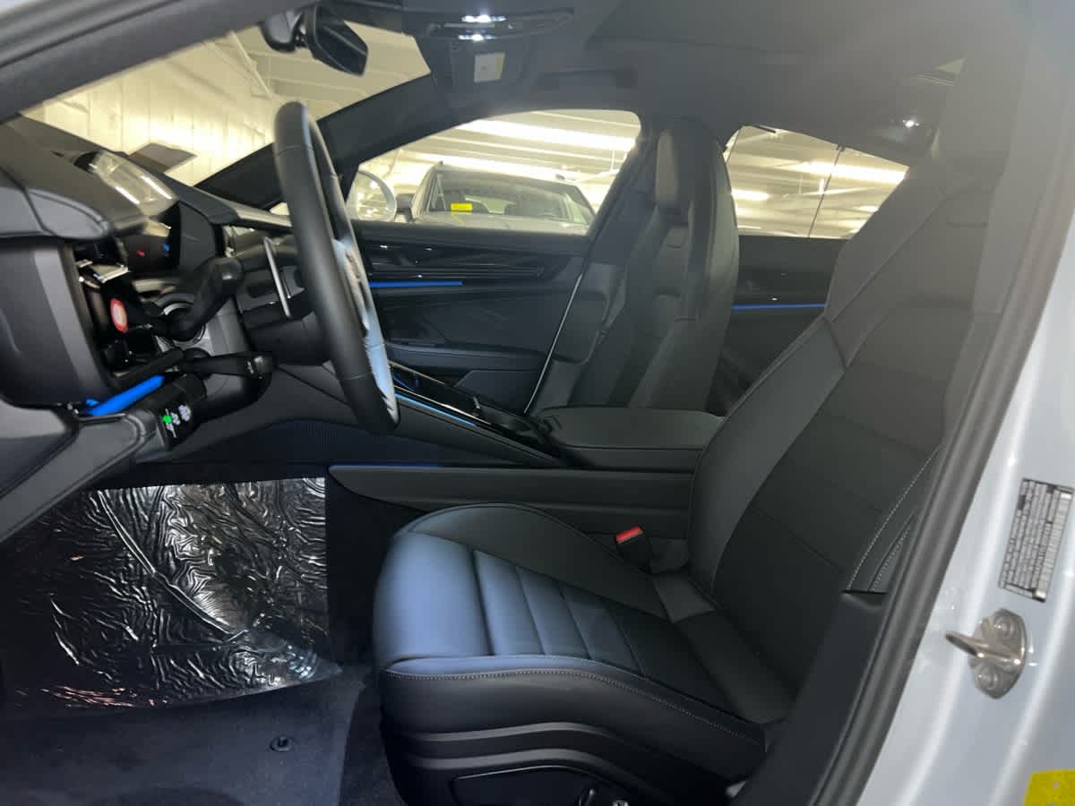 new 2026 Porsche Panamera car