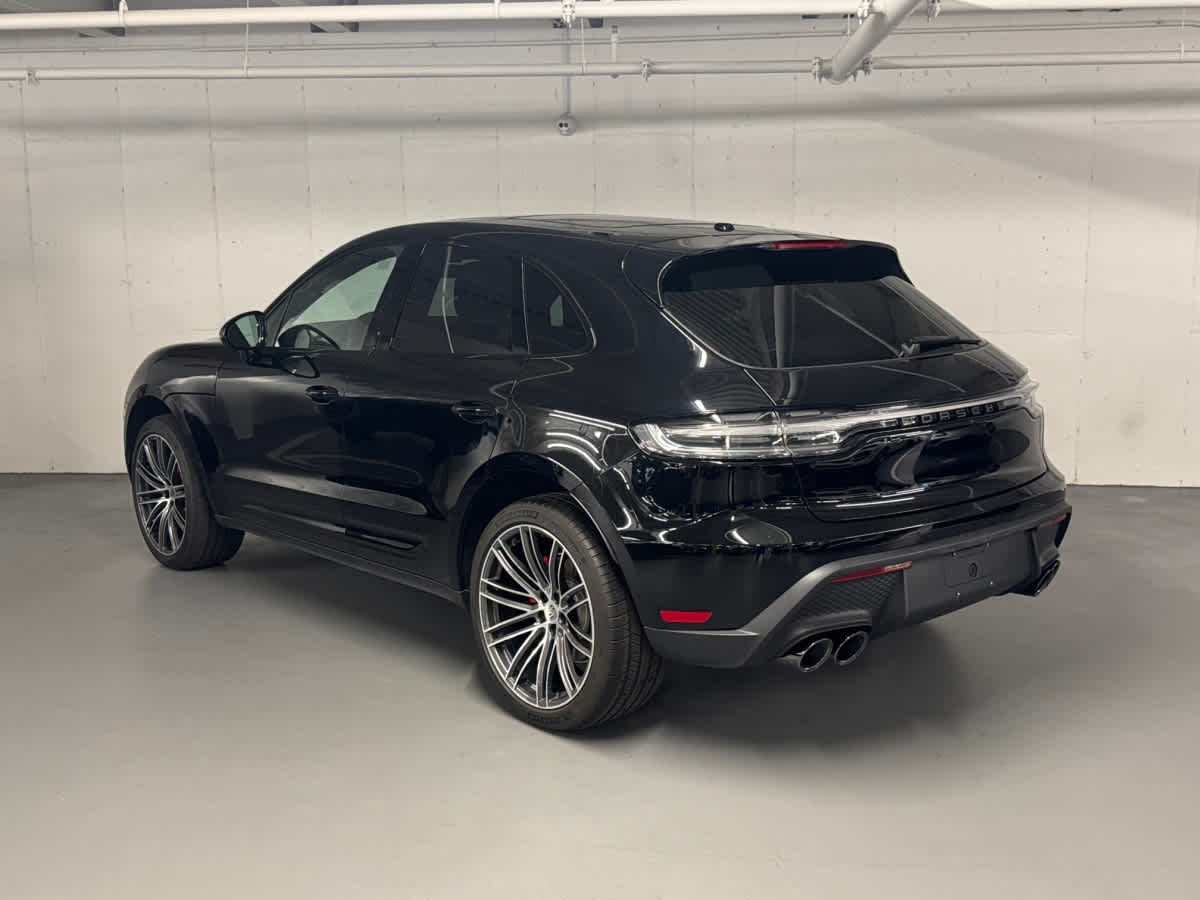 2025 Porsche Macan S photo 3