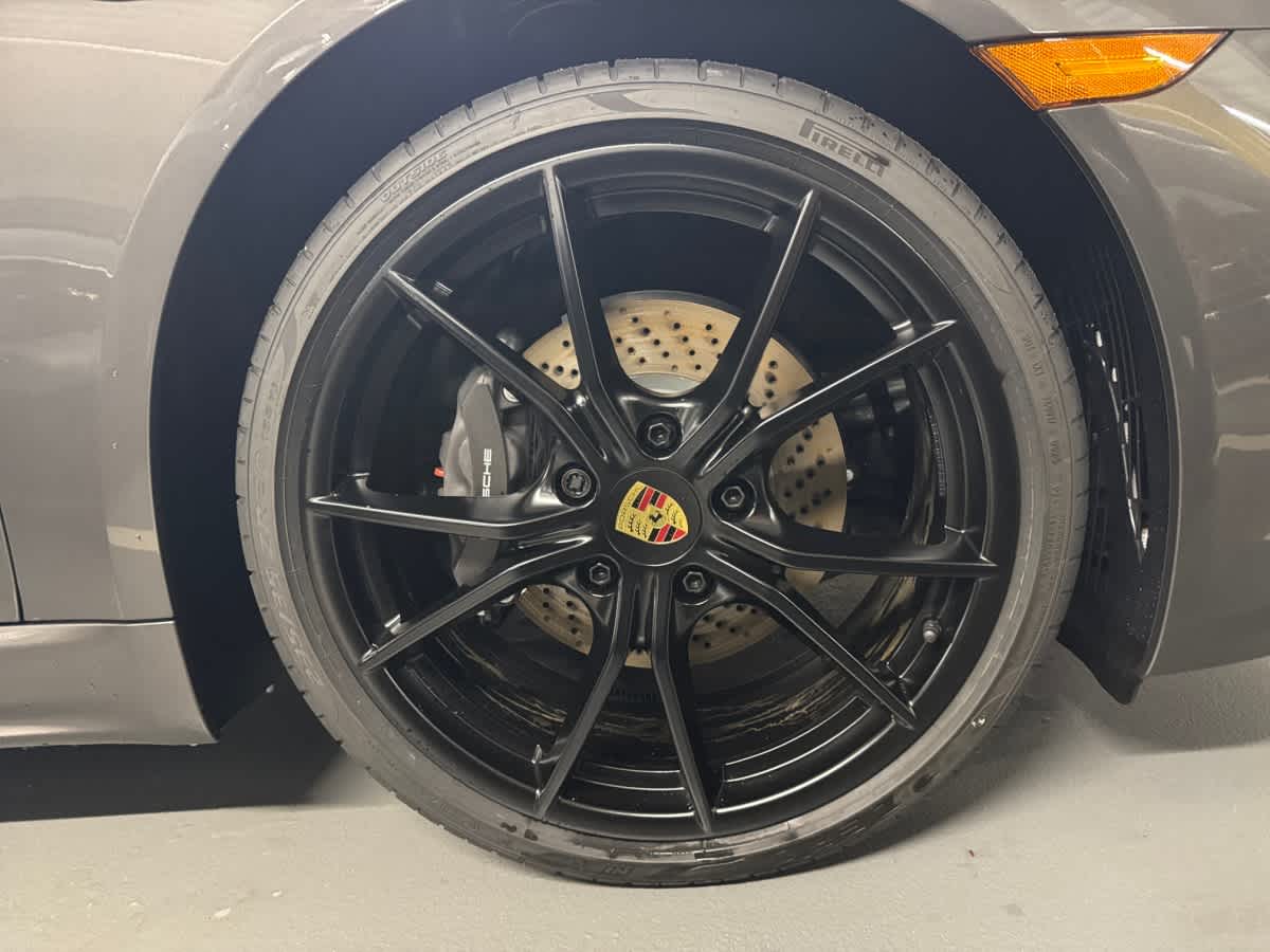 new 2025 Porsche 718 Cayman car