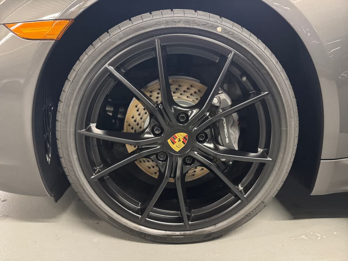 new 2025 Porsche 718 Cayman car