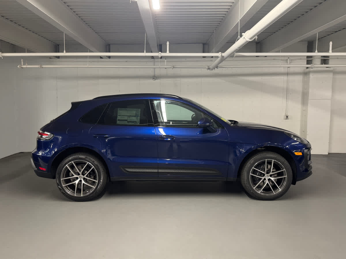 2026 Porsche Macan - Photo 12