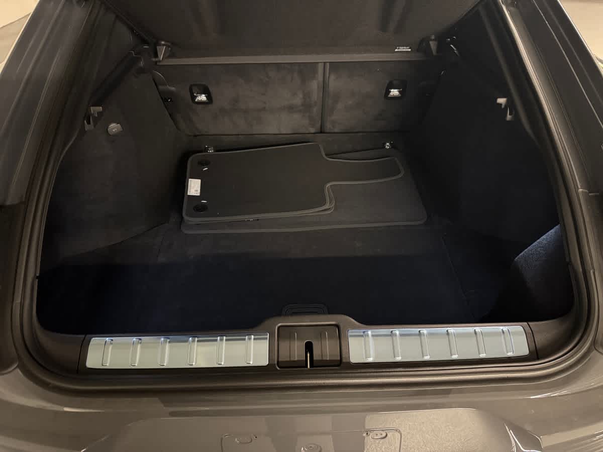 new 2025 Porsche Panamera car