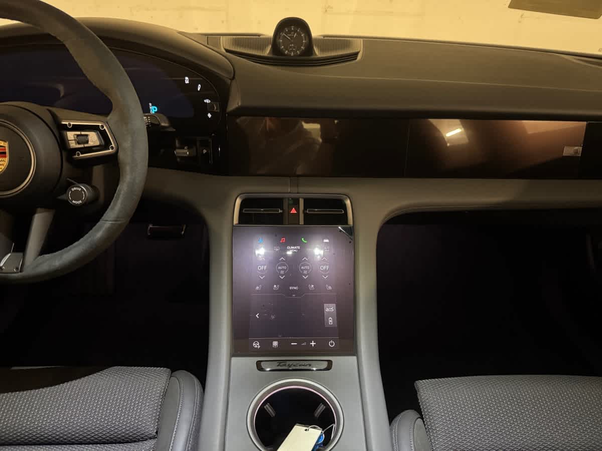 new 2024 Porsche Taycan car