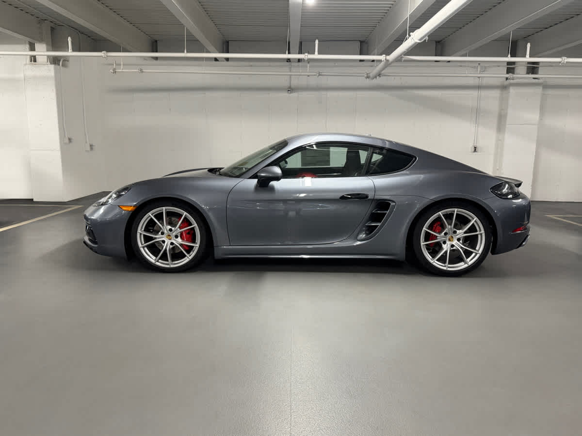 2025 Porsche Cayman S photo 2
