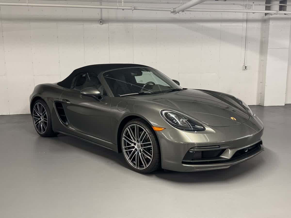 new 2025 Porsche 718 Boxster car
