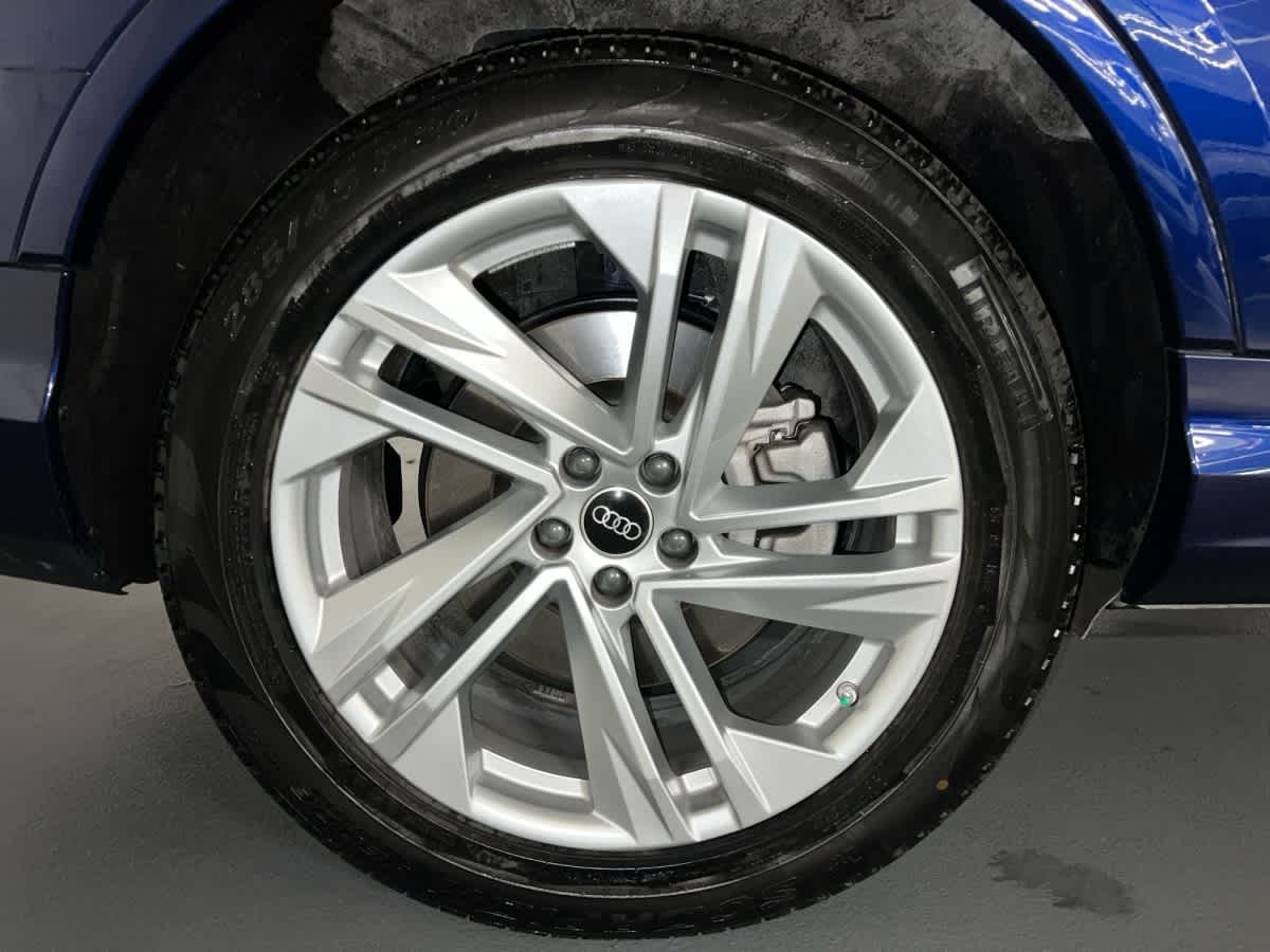 used 2022 Audi Q7 car, priced at $33,797