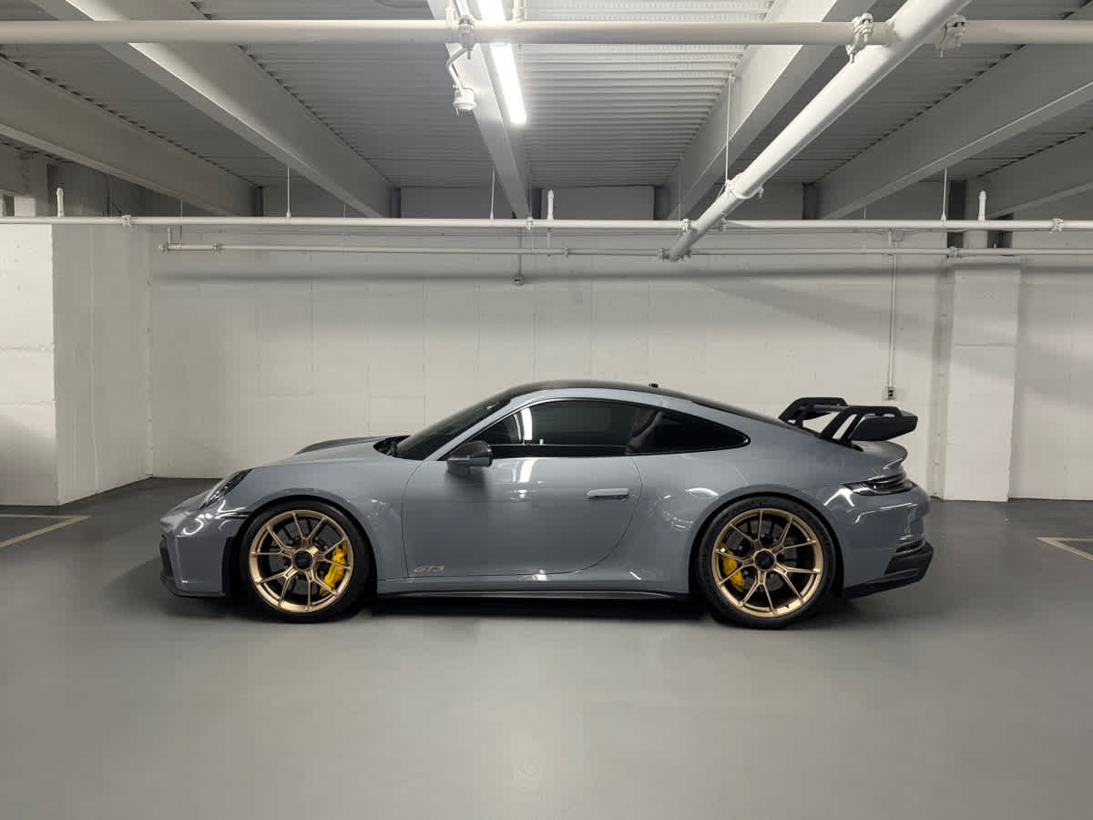 2023 Porsche 911 GT3 photo 2