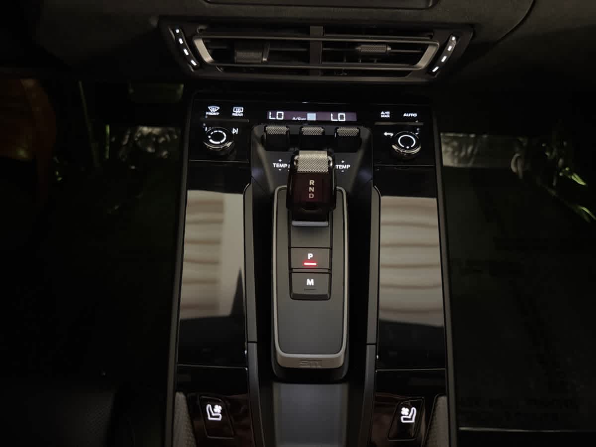 new 2024 Porsche 911 car