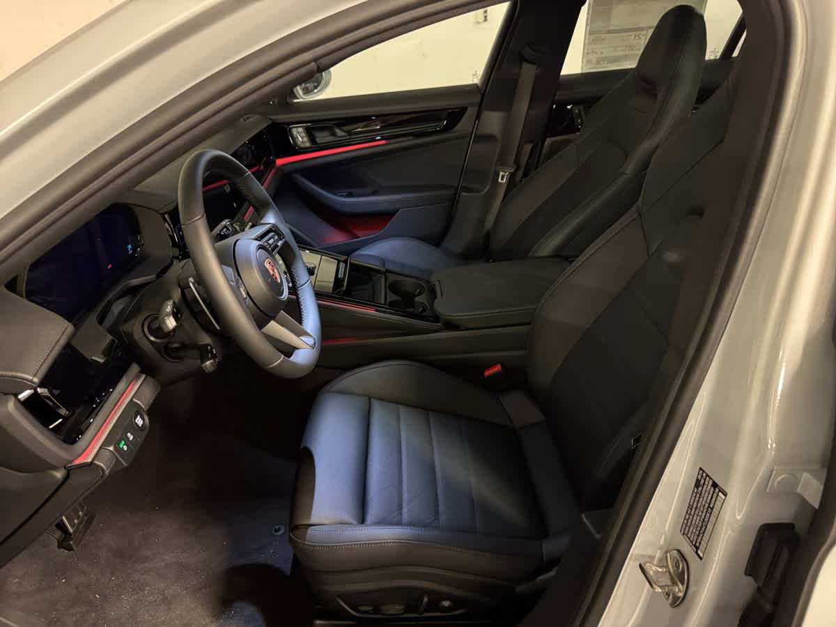 new 2026 Porsche Panamera car