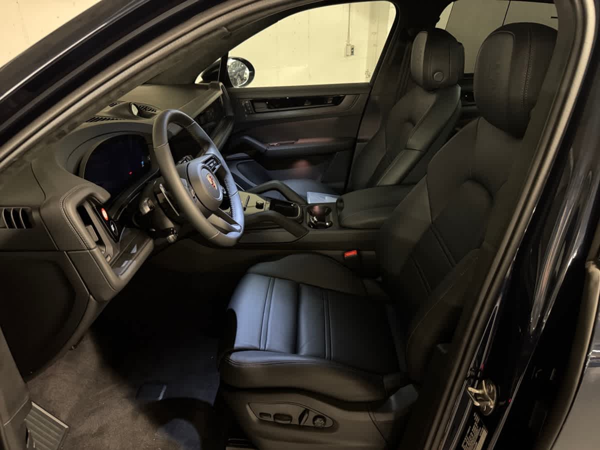 new 2025 Porsche Cayenne car