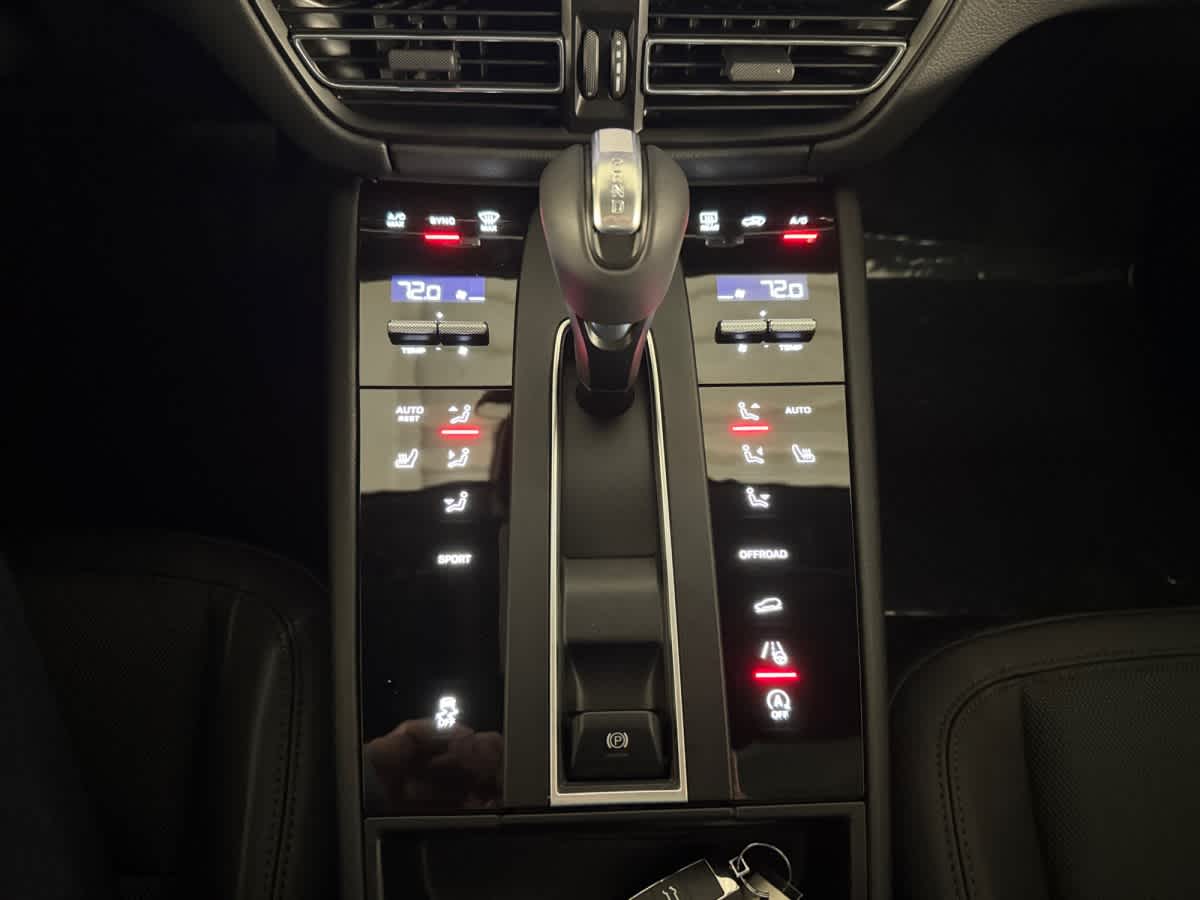 new 2026 Porsche Macan car