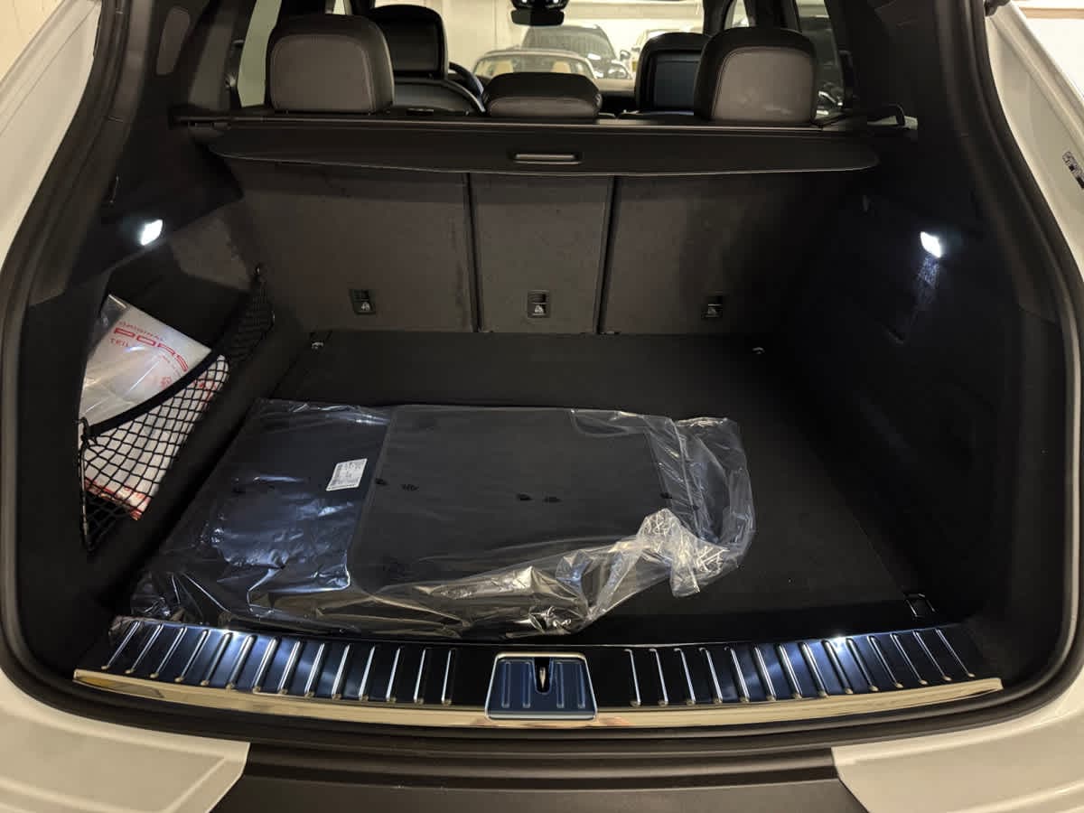 new 2026 Porsche Cayenne car