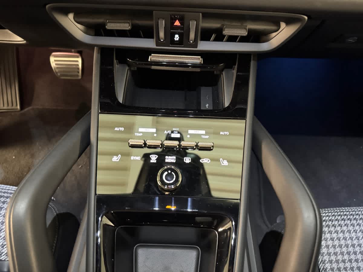 new 2025 Porsche Cayenne car