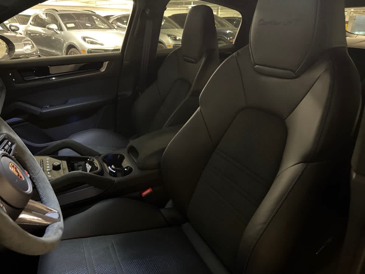 new 2025 Porsche Cayenne car